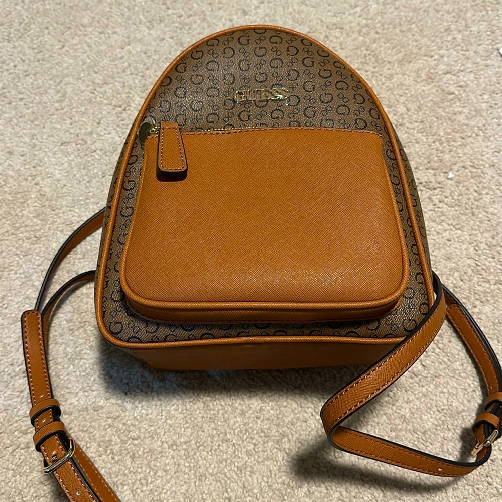 GUESS Backpack/Purse